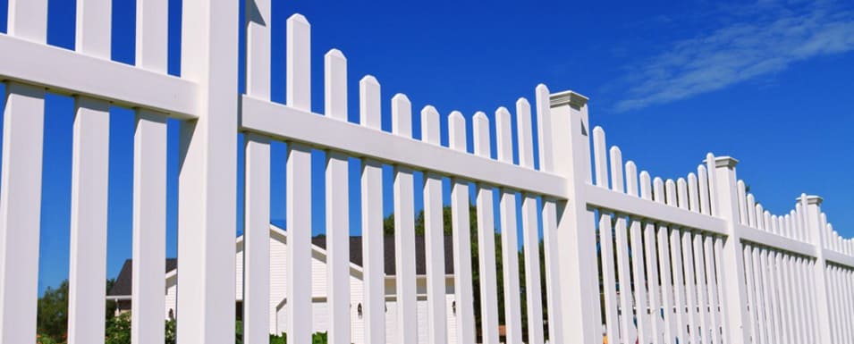 What Are No-Dig Fences & Are They Sturdy?